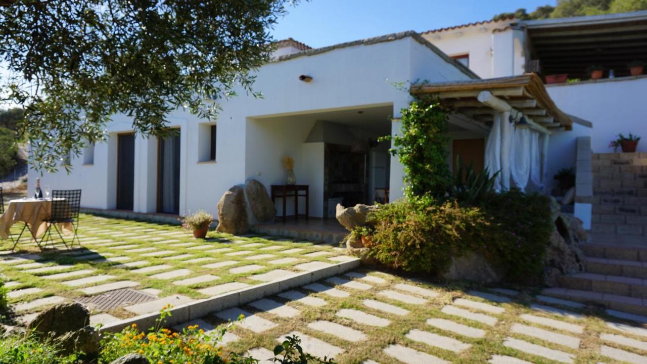 Li Petri Manni Bed & Breakfast Olbia Exterior photo